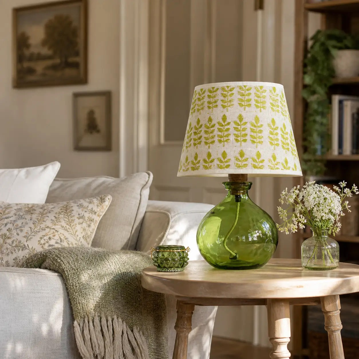 Recycled Glass Round Lamp - Apple Green