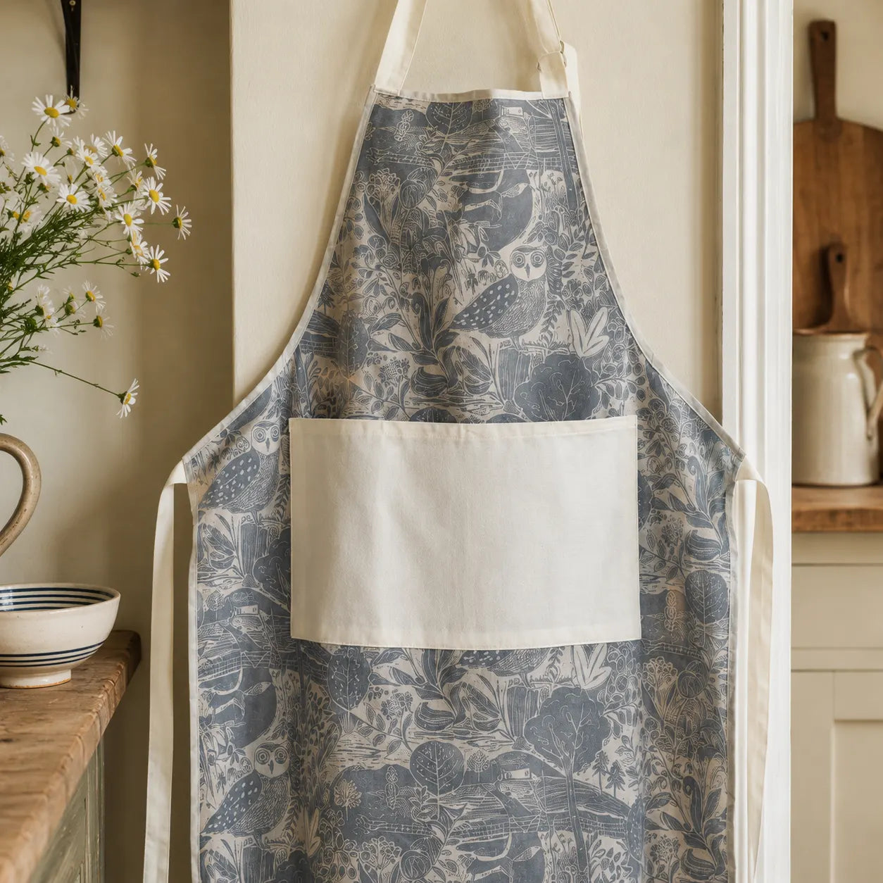 Sam Wilson Owl and Fox Apron - Zoomed