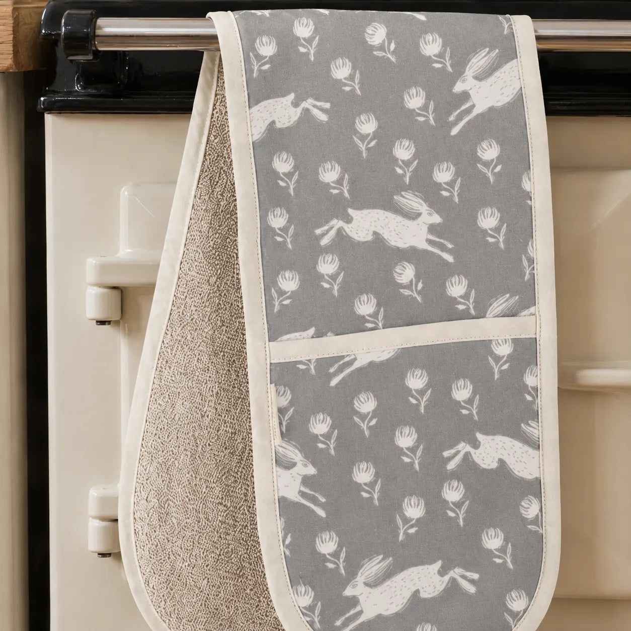 Sam Wilson Running Hare Grey Cotton Oven Gloves - Zoomed