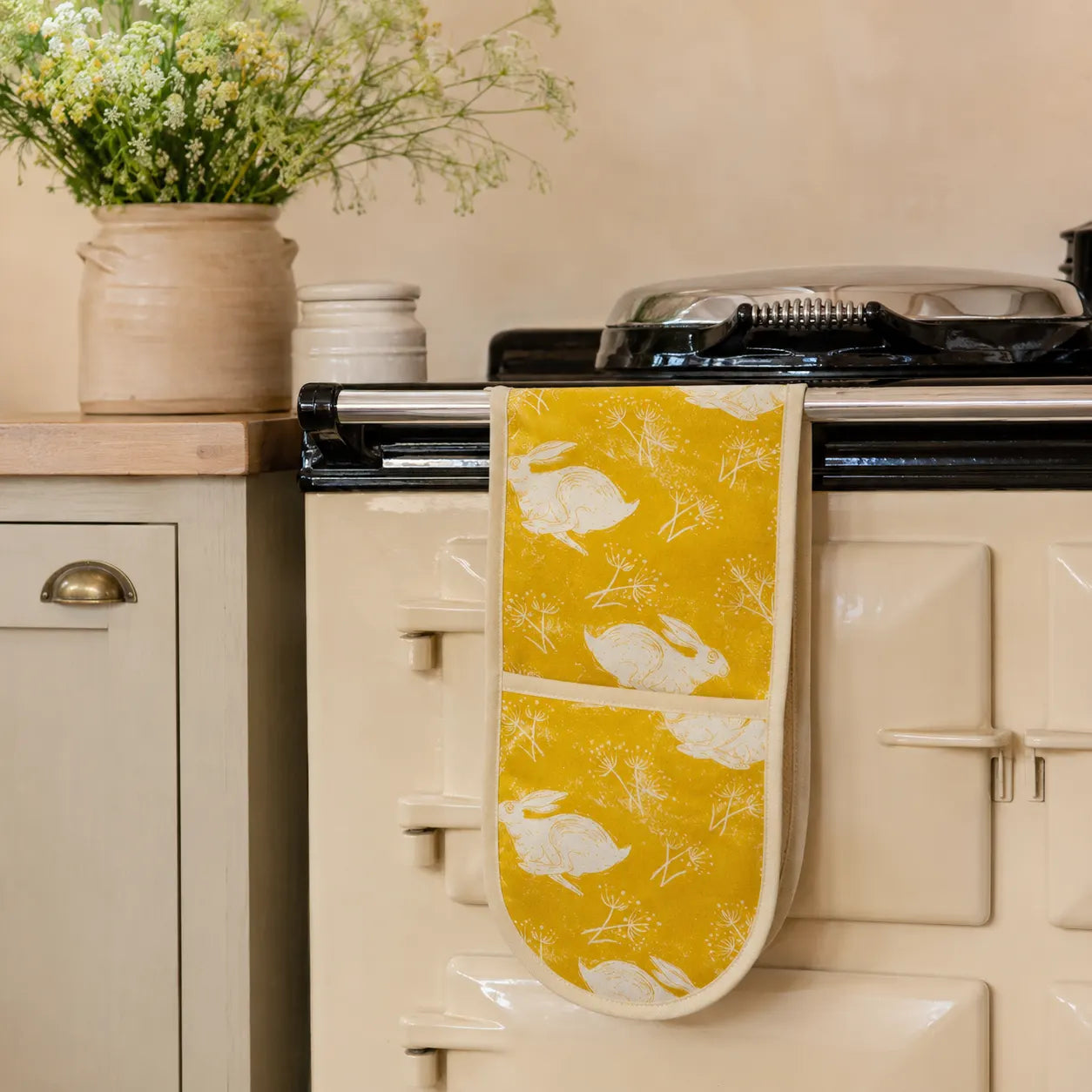 Sam Wilson Headlong Hare Yellow Ochre Cotton Oven Gloves - Main