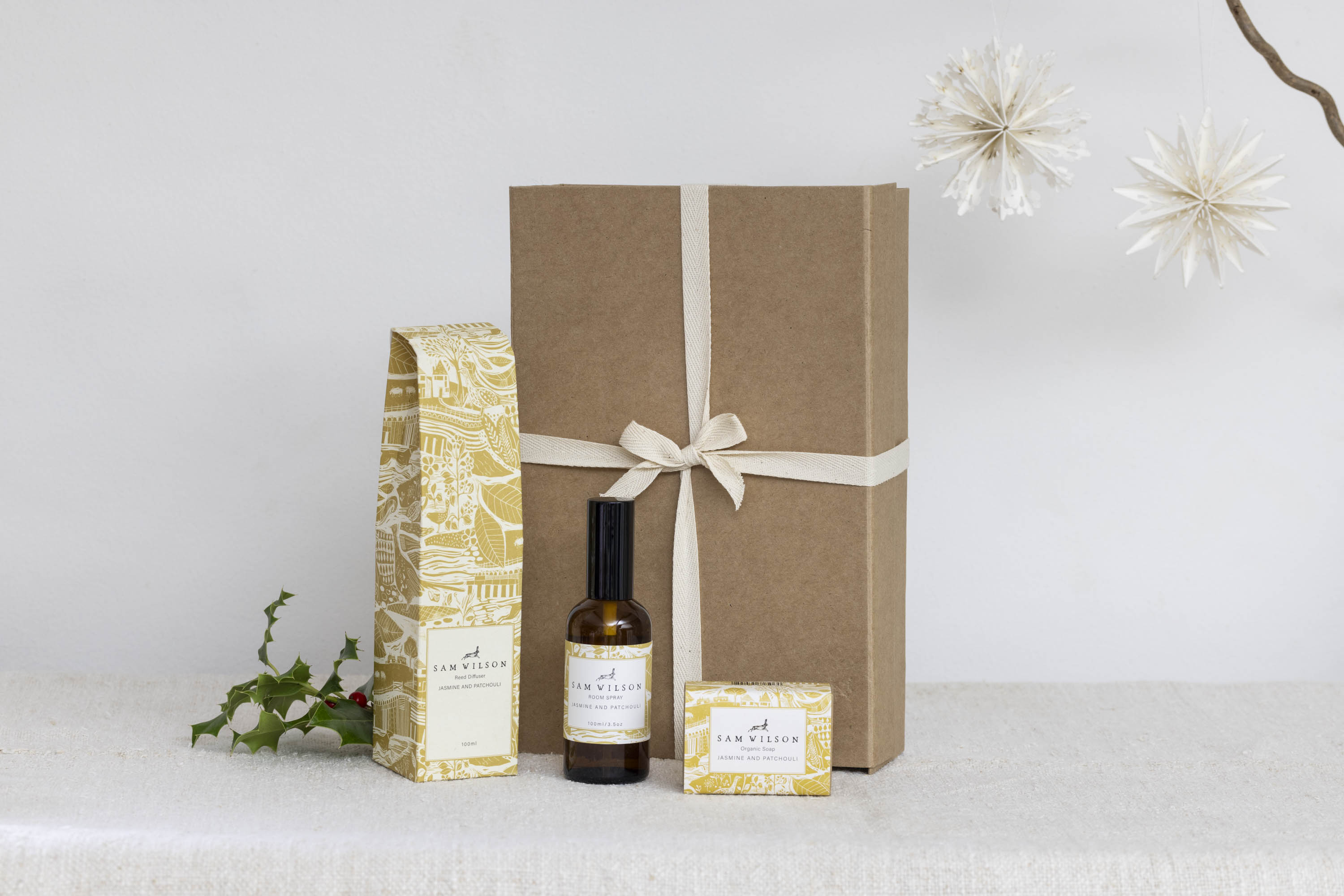 Sam Wilson Jasmine and Patchouli Diffuser, Soap and Room Spray Gift Set