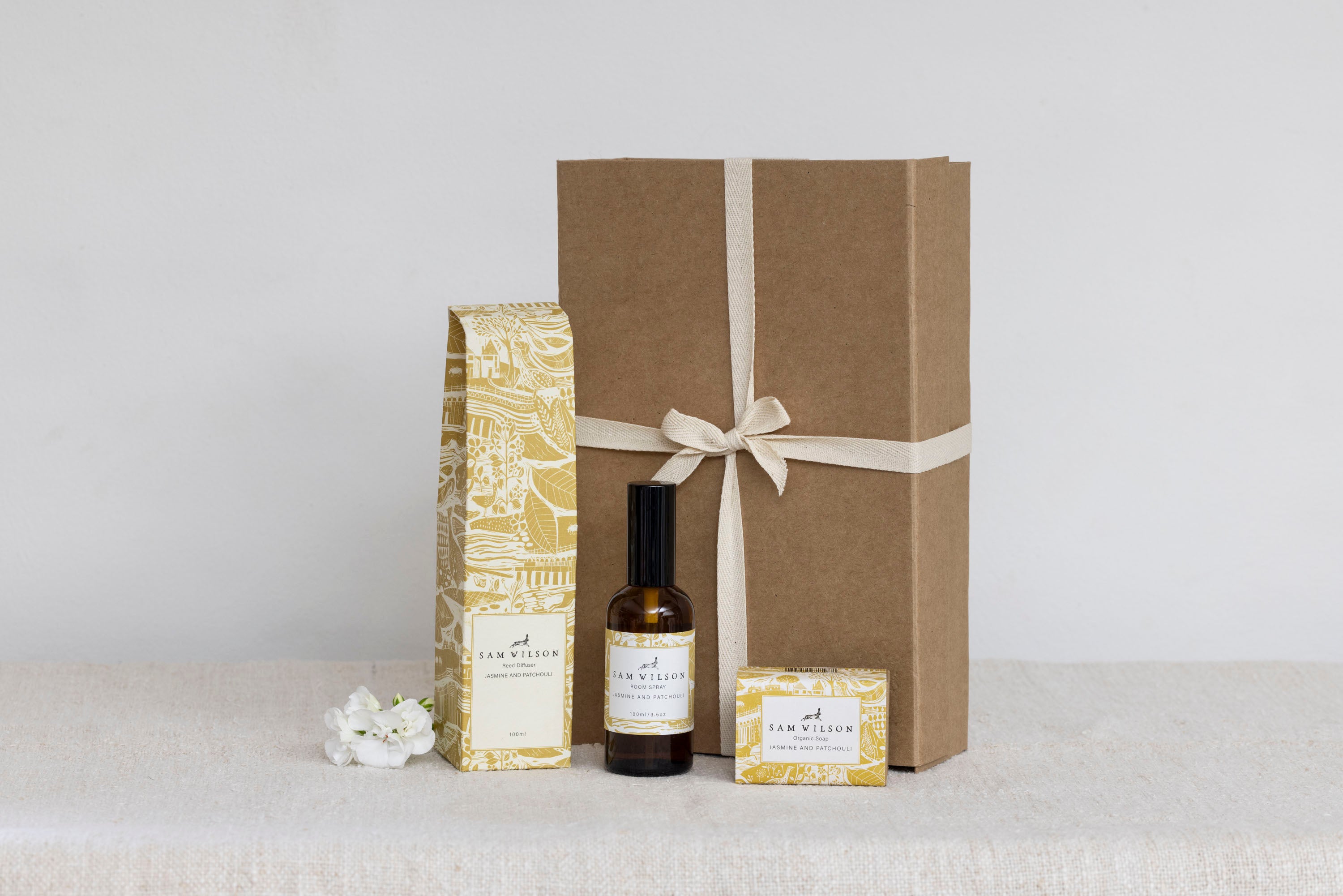 Sam Wilson Jasmine and Patchouli Diffuser, Soap and Room Spray Gift Set