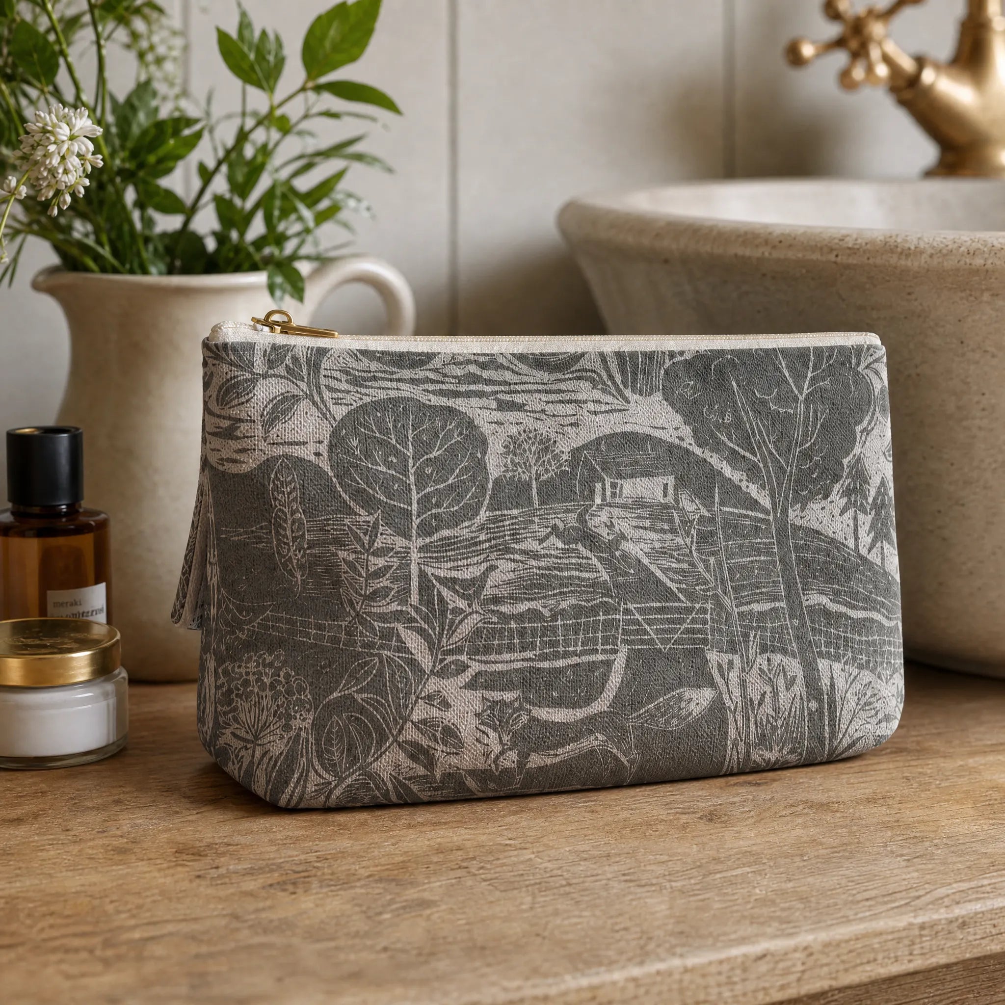 Sam Wilson Owl & Fox Washbag