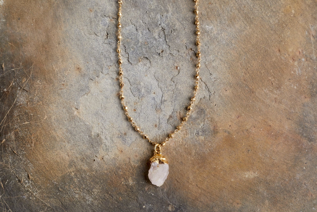 Hadari Rose Quartz Necklace - Gold