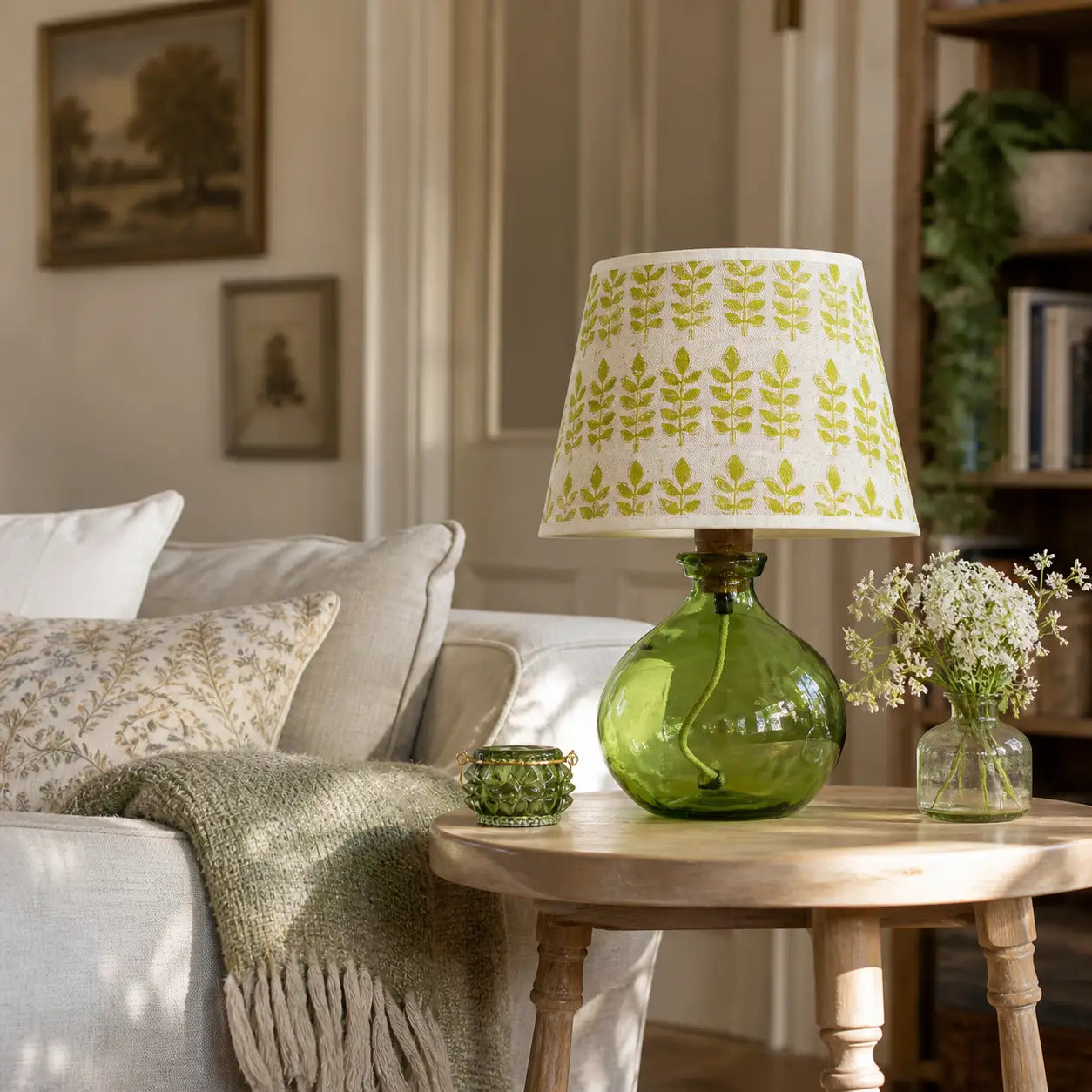 Recycled Glass Round Lamp - Apple Green