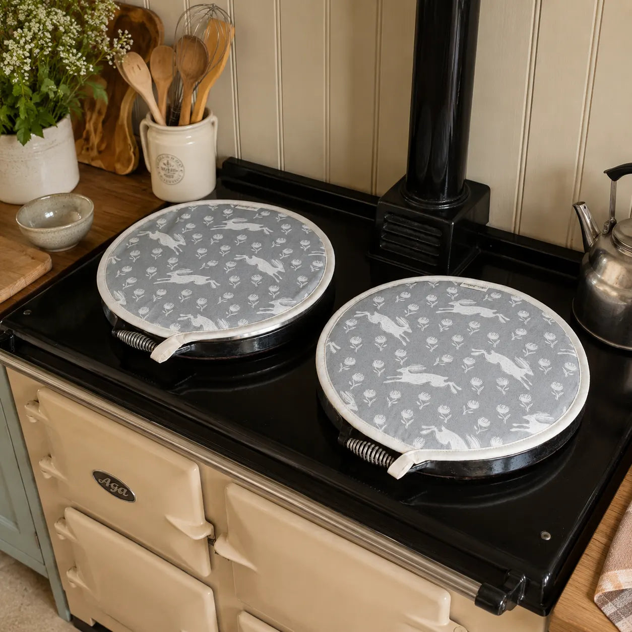 Sam Wilson Running Hare Grey Aga Cover - Main