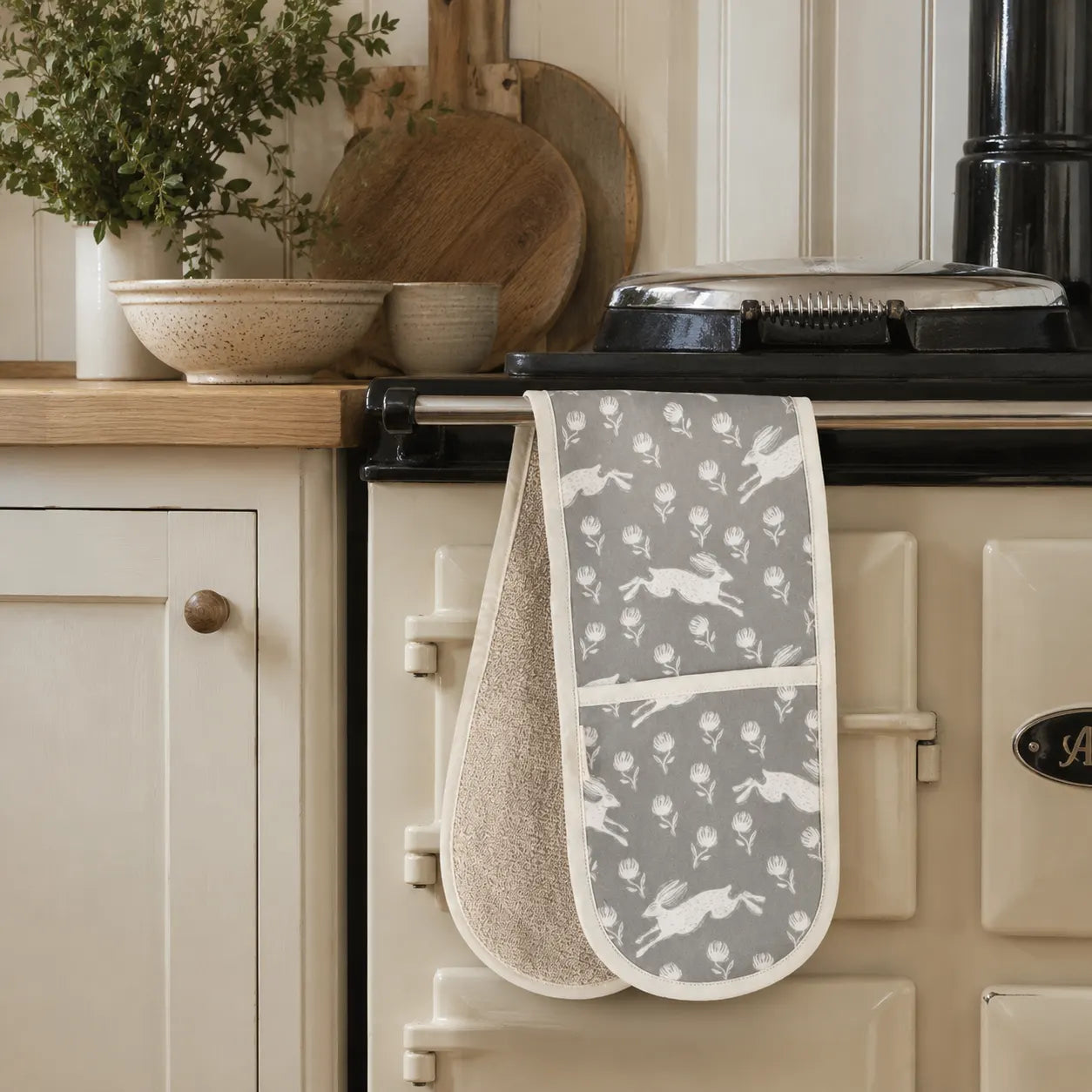 Sam Wilson Running Hare Grey Cotton Oven Gloves - Main