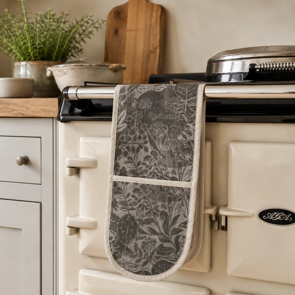 Sam Wilson New Owl and Fox Oven Gloves - Main