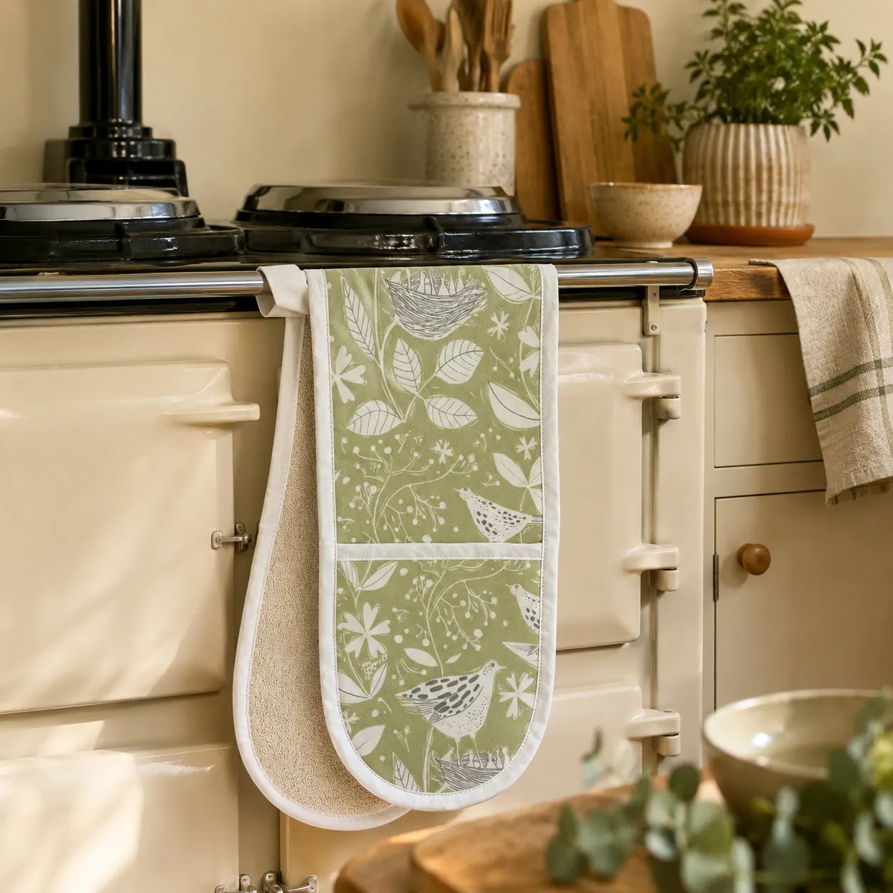 Sam Wilson Hedgerow Oven Gloves - Main
