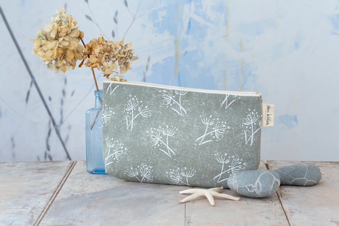 Sam Wilson Parsley Seed Grey Washbag